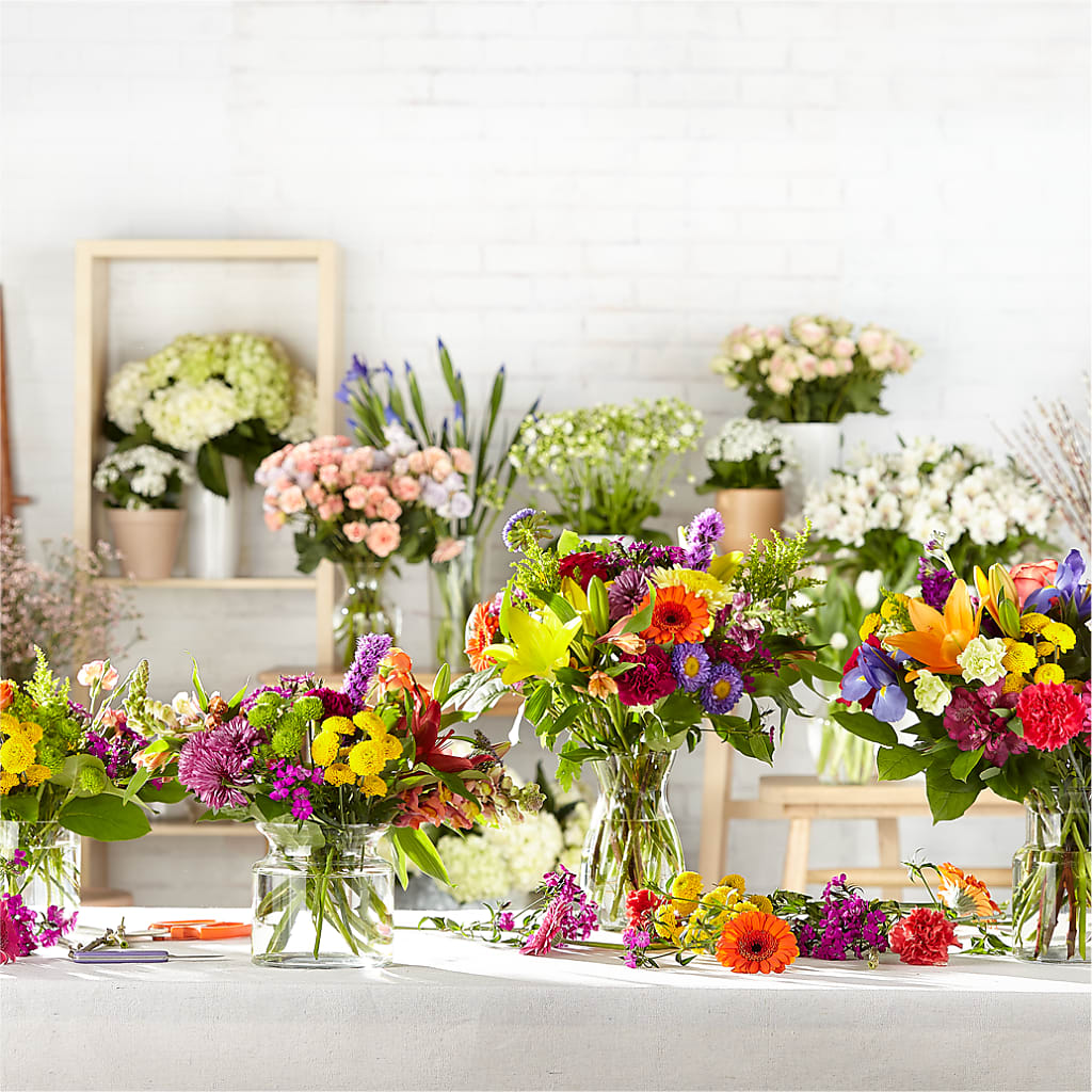 Bold & Bright – A Florist Original – Elite Flowers Of Hemet, Hemet CA