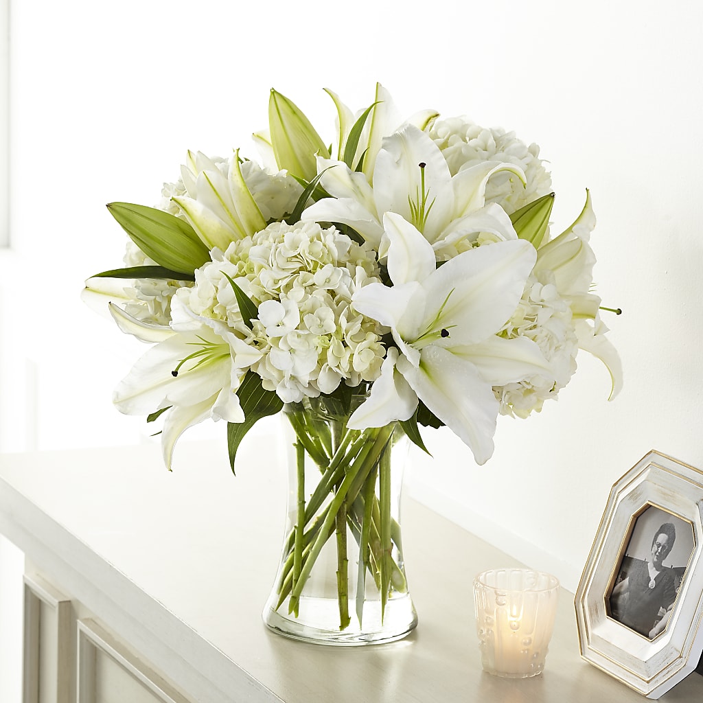 Compassionate Lily Bouquet – Elite Flowers Of Hemet, Hemet CA