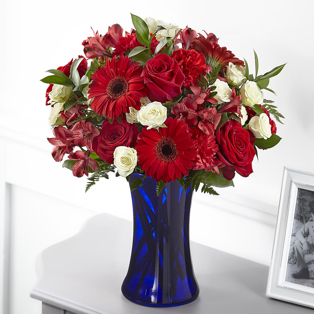 Hearts Embrace Bouquet – Elite Flowers Of Hemet, Hemet CA