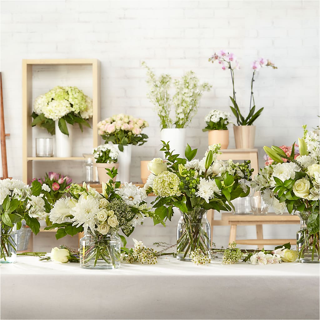 Classic Ivory – A Florist Original – Elite Flowers Of Hemet, Hemet CA