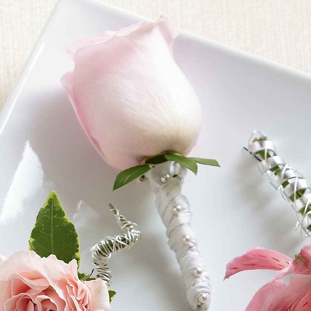 Pink Rose Boutonniere – Elite Flowers Of Hemet, Hemet CA