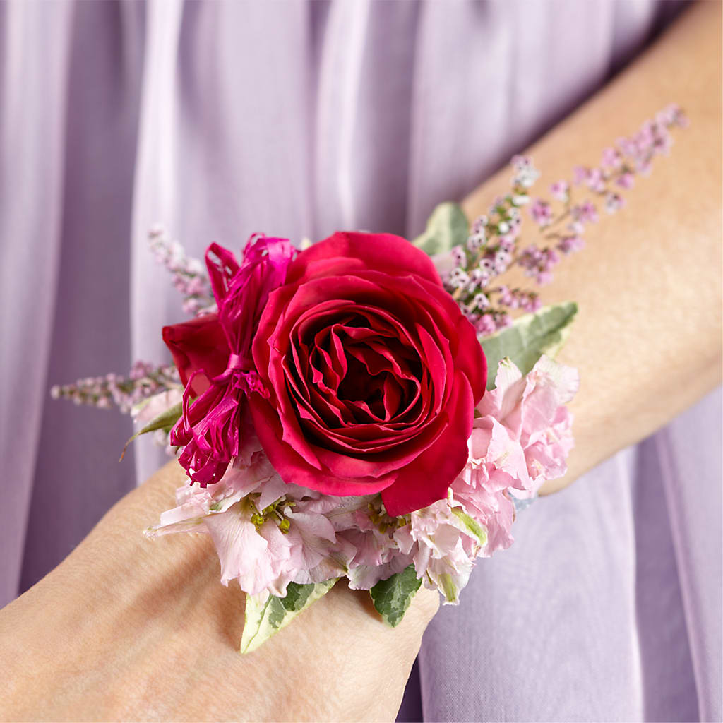 Rose Charm Corsage – Elite Flowers Of Hemet, Hemet CA