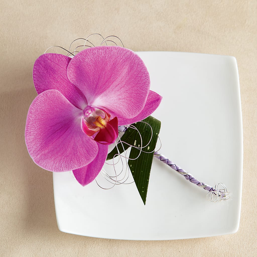 Glorious Boutonniere – Elite Flowers Of Hemet, Hemet CA