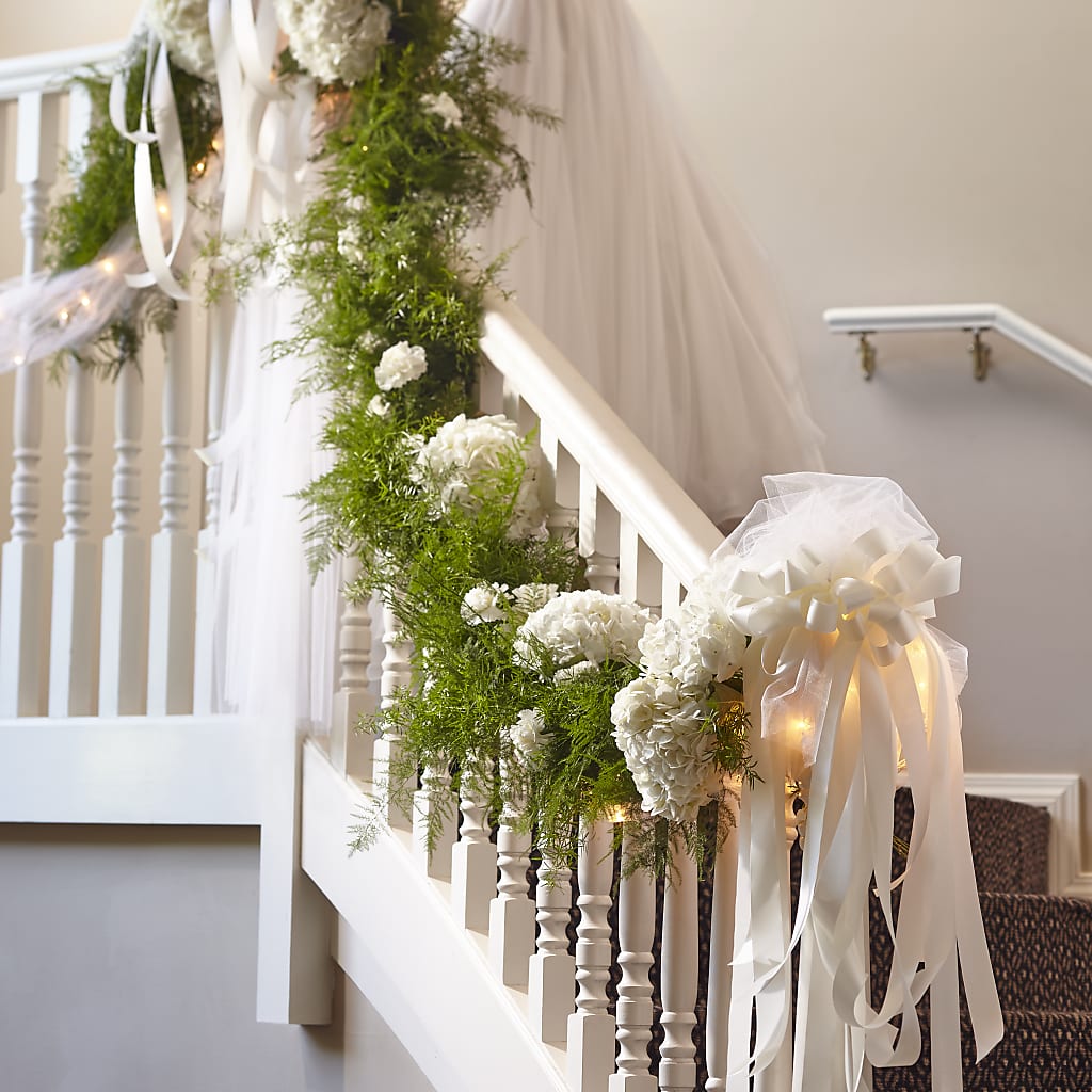 Champagne Dreams Garland – Elite Flowers Of Hemet, Hemet CA