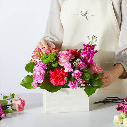 Sweetberry Box – A Florist Original –  Elite Flowers Of Hemet, Hemet CA