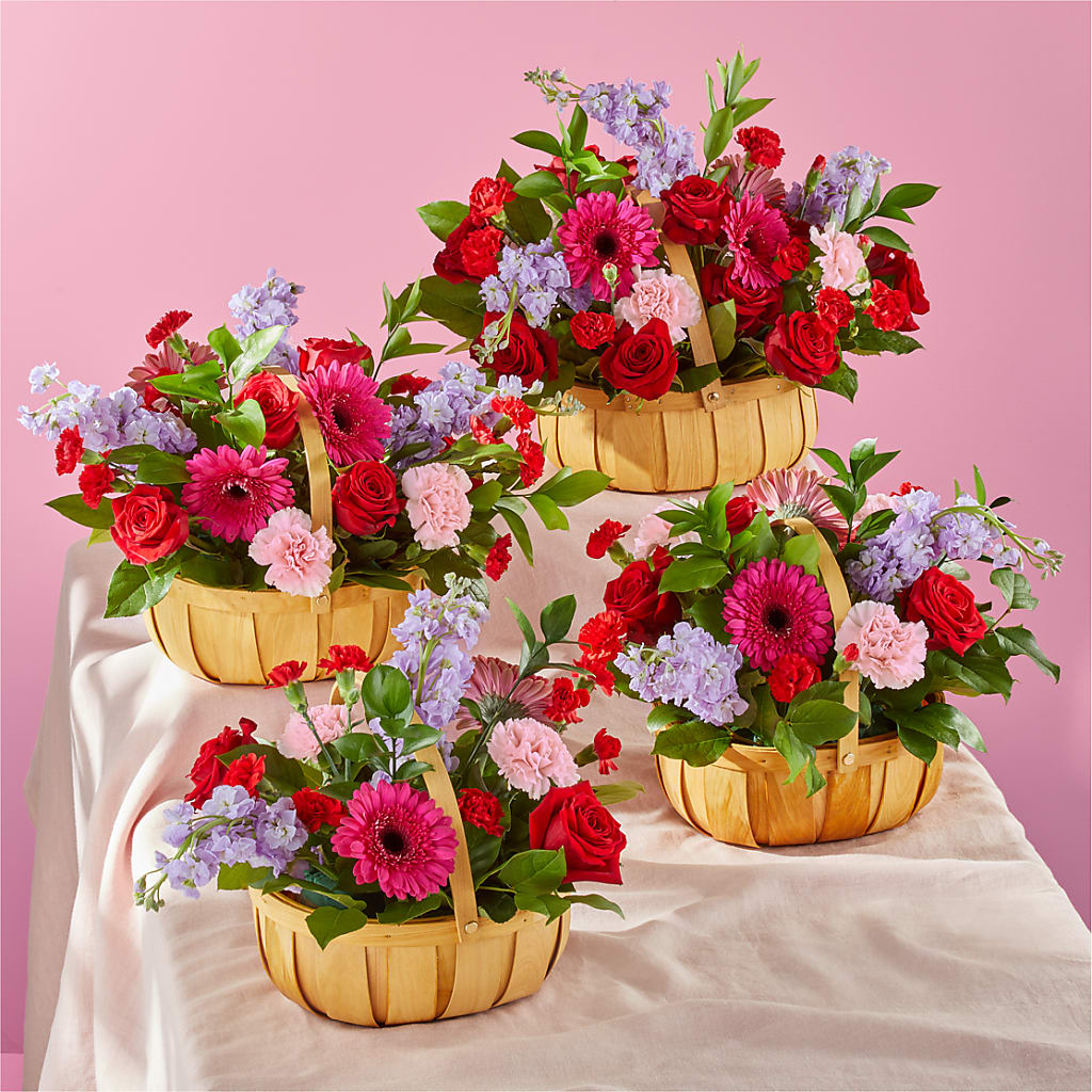Pink Picnic Basket –  Elite Flowers Of Hemet, Hemet CA