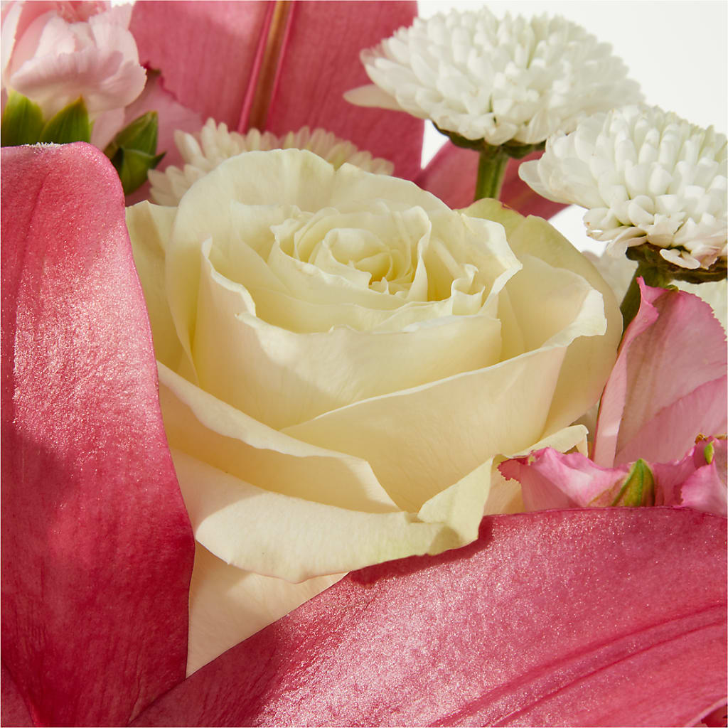 Piece of Cake Bouquet –  Elite Flowers Of Hemet, Hemet CA