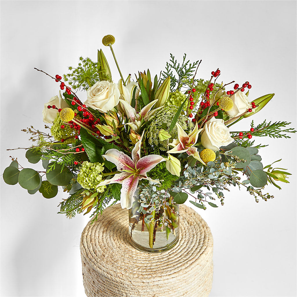 Berry & Bright Bouquet –  Elite Flowers Of Hemet, Hemet CA
