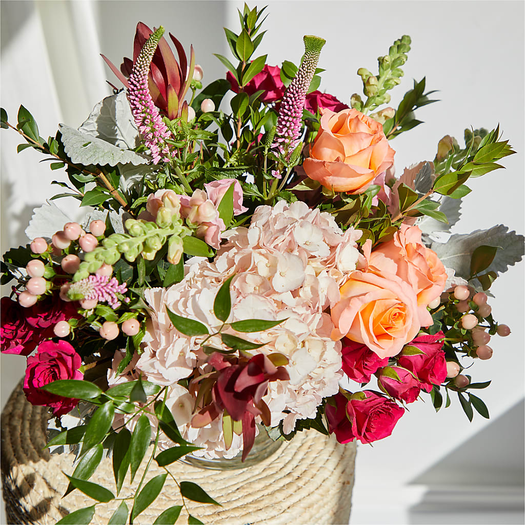 Glitz & Glam Bouquet –  Elite Flowers Of Hemet, Hemet CA
