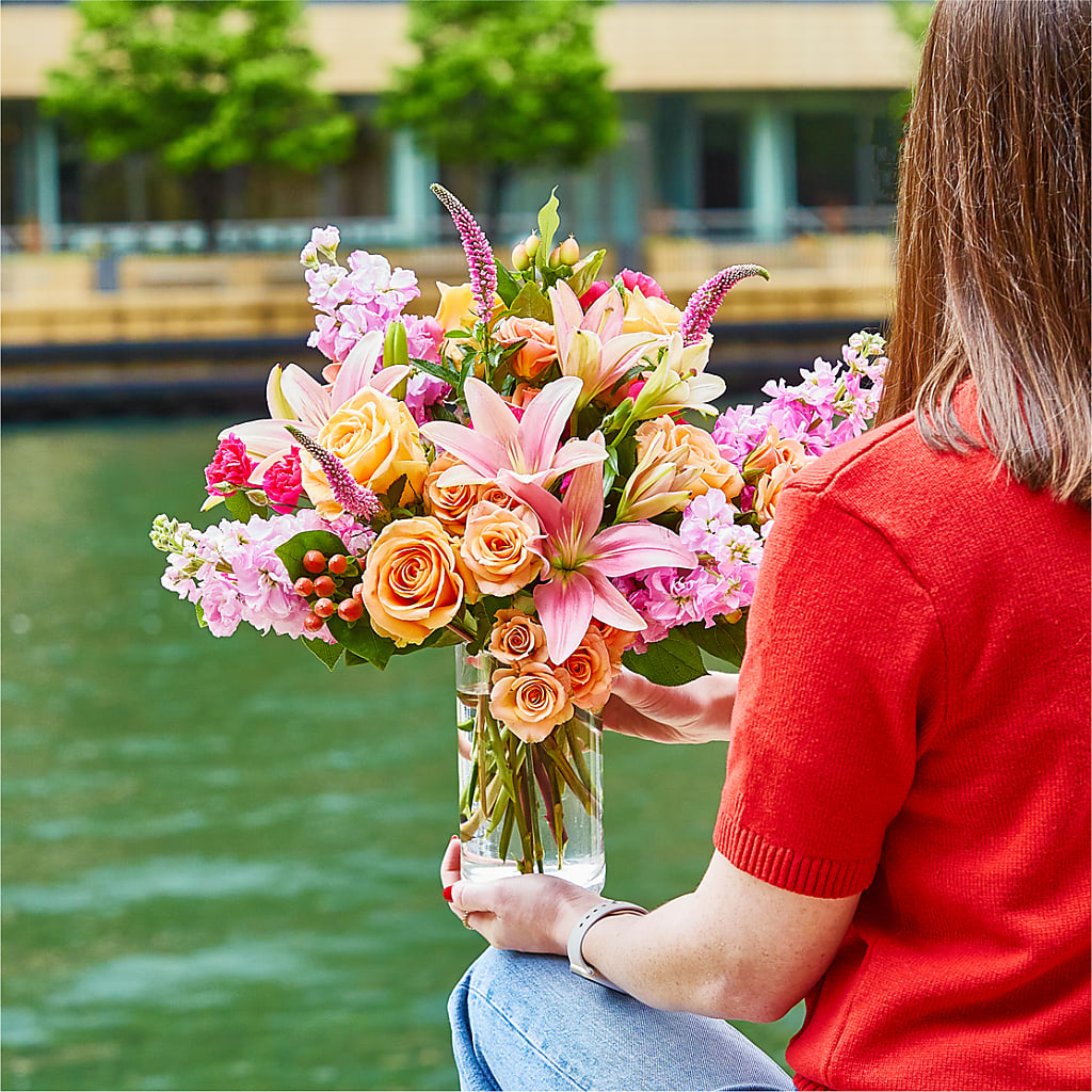 Bisous Bouquet –  Elite Flowers Of Hemet, Hemet CA