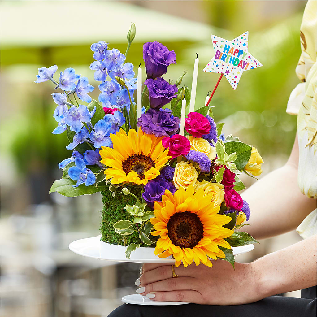 Star of the Day Floral Cake –  Elite Flowers Of Hemet, Hemet CA